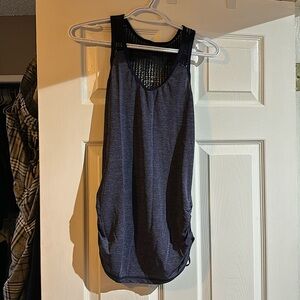 Lululemon size 6